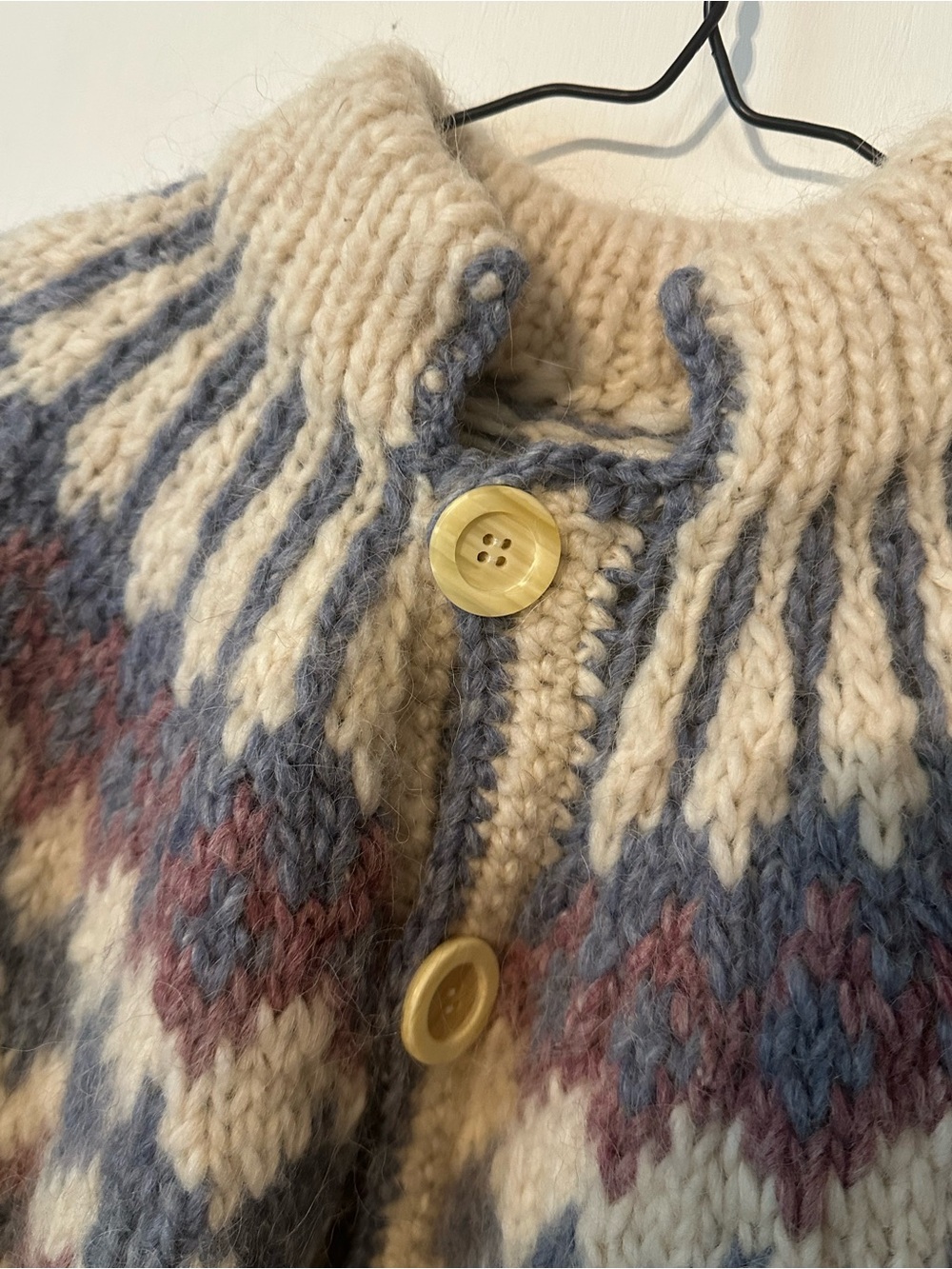 Hand-Knit button front Cream, blue, mauve Fair Isle pattern Sweater Cardigan - Picture 2 of 4
